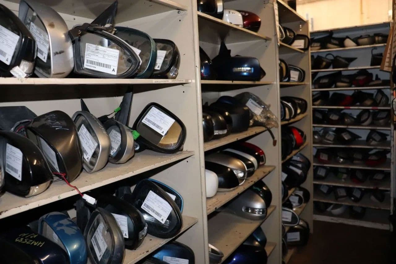 Used Mirrors, Glass & Accessories